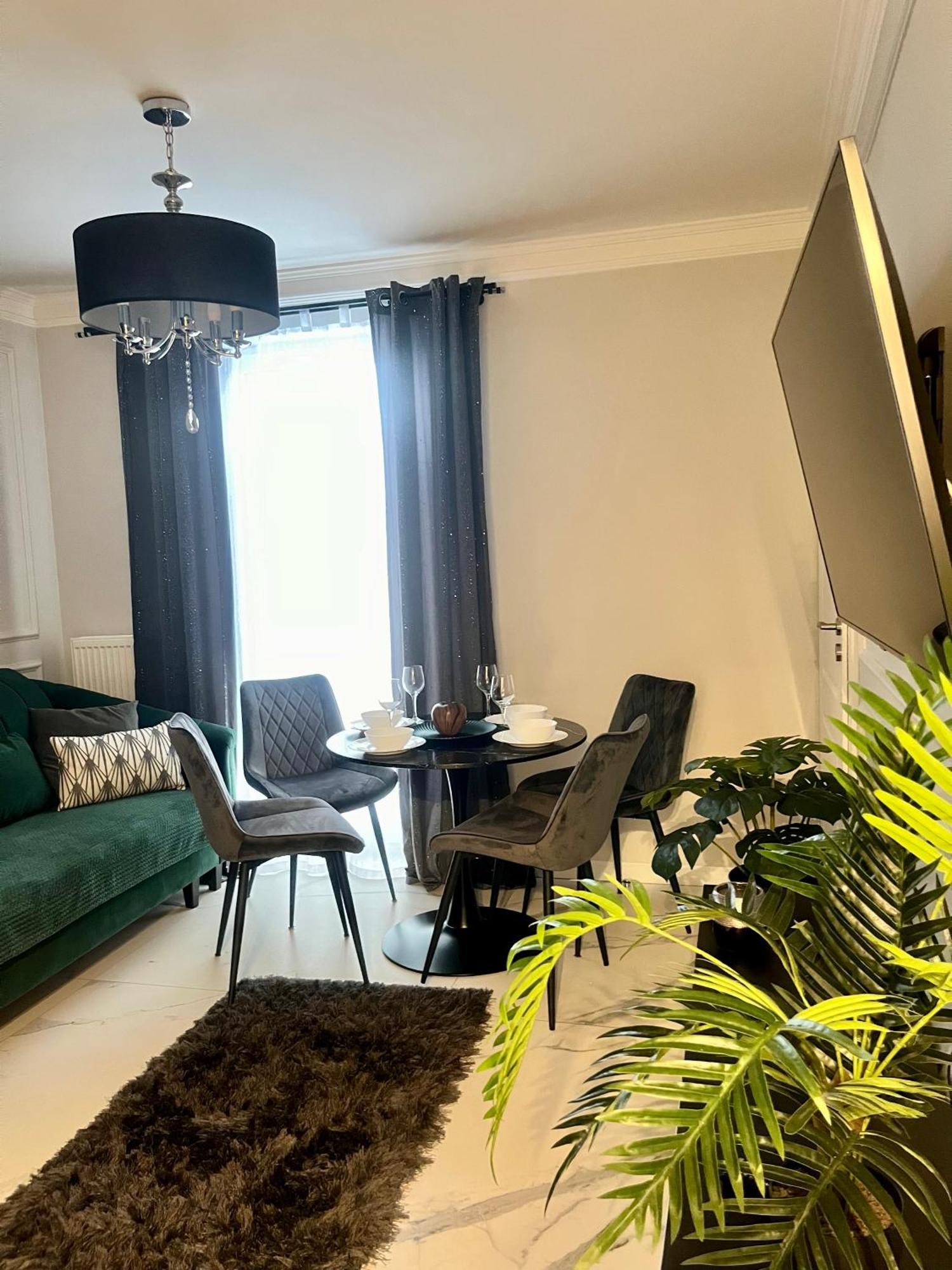 Apartamenty Kielce- Apartament Saphire Przy Zalew Kielecki, Faktura, Parking, Centrum Kültér fotó